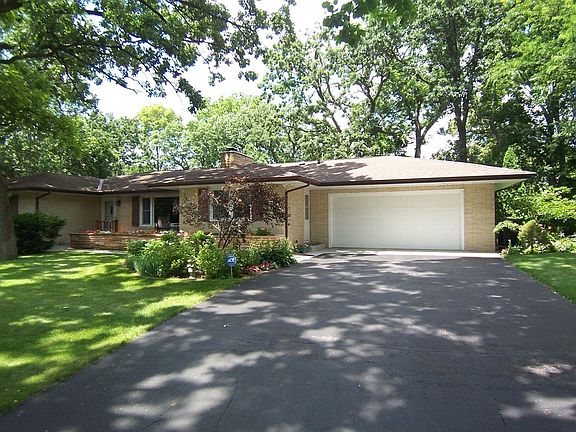 4th image of 3639 Oak Lane Dr