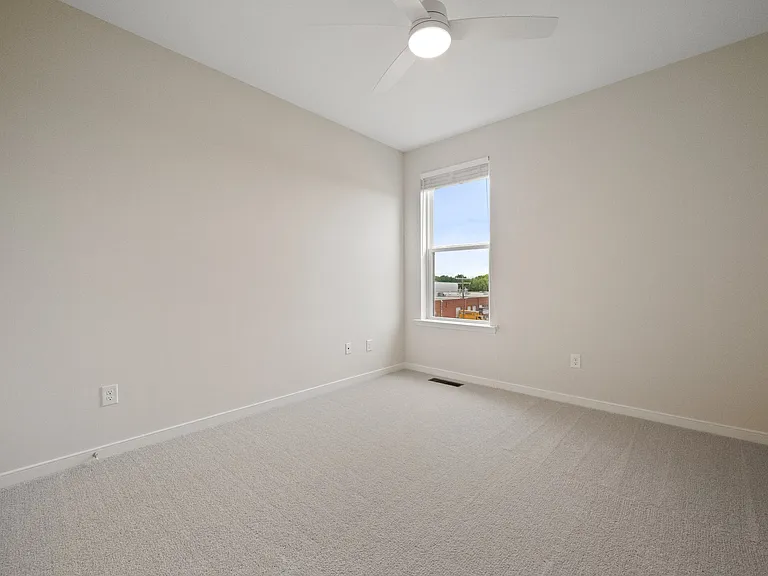 3406-4A Carlton St — Photo 25