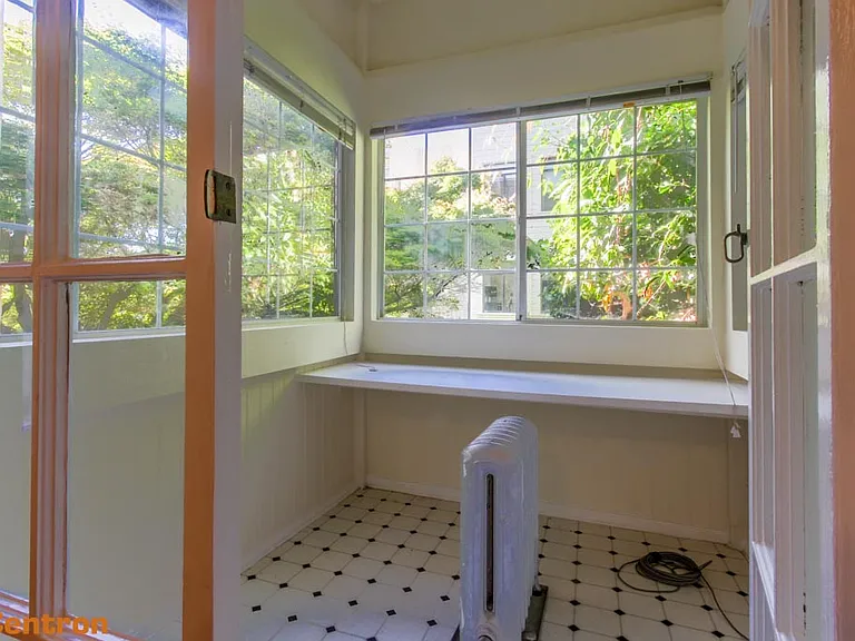 1440 Clay St #2A — Photo 2