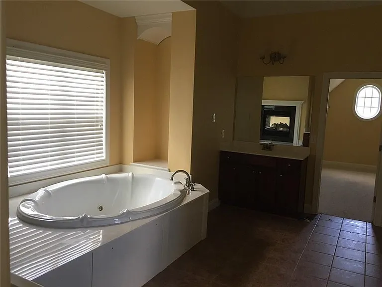 5575 Toccoa Dr — Photo 12