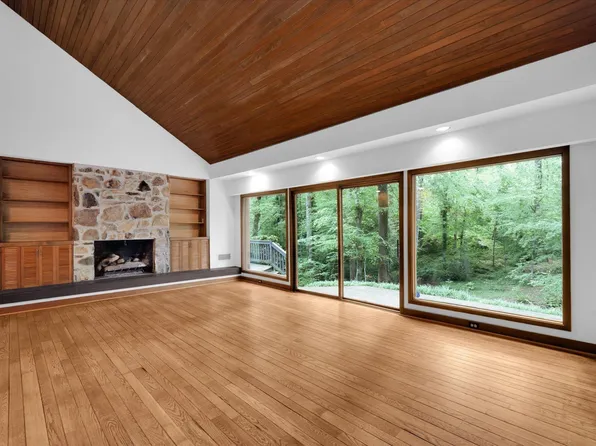 100 Brookside Way, Greenville, SC 29605