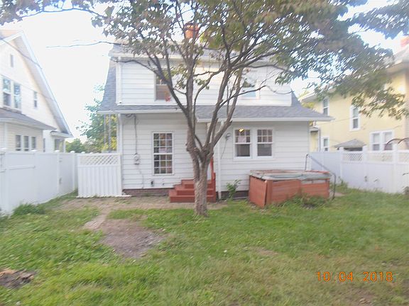 4th image of 718 E Ewing Ave