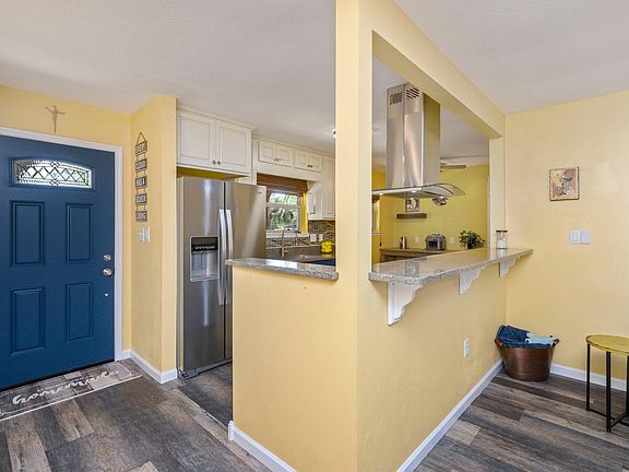 4th image of 103 Keller Ct