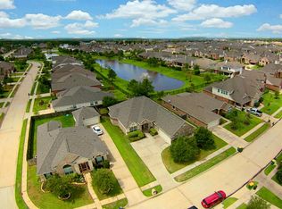 9222 Barnsford Ln, Tomball, TX 77375