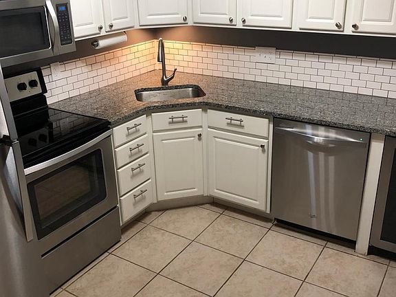 Kitchen, new granite countertops, stainless steel appliances