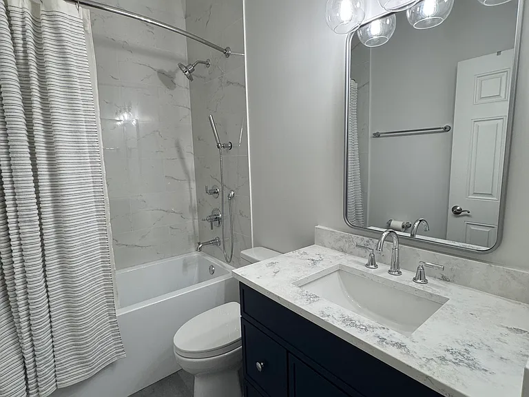 2120 N Point St #3 — Photo 8