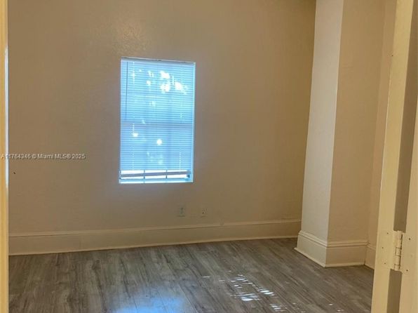 jacksonville-florida-154610790 picture