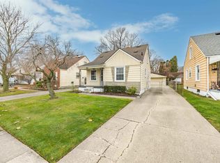 23139 Normandy St, Eastpointe, MI 48021