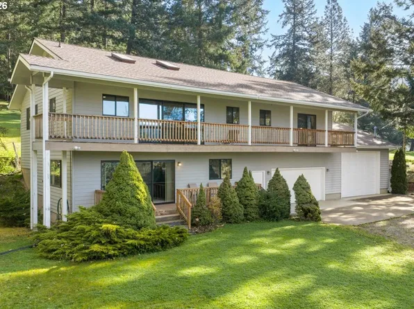 924 Lou Gray Dr, Myrtle Creek, OR 97457