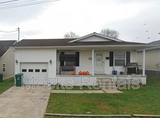 2919 Montana Ave, Hurricane, WV 25526