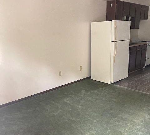 3rd image of 208 Eastwood Dr