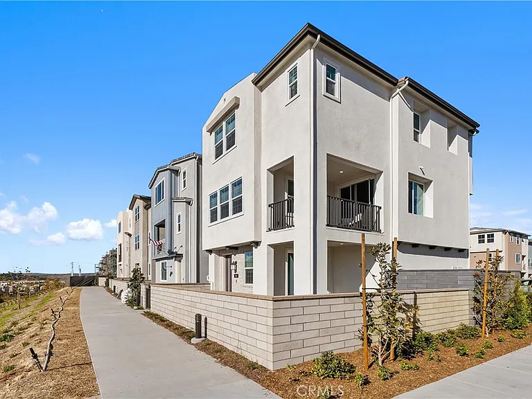 262 Heartland Way — Photo 3
