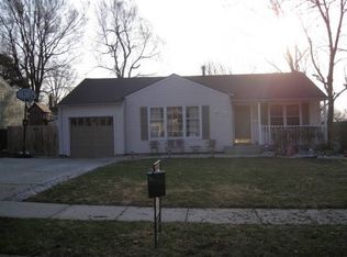 7621 Falmouth St, Prairie Village, KS 66208
