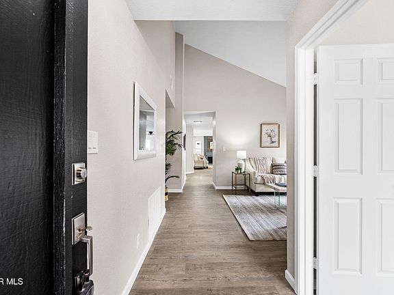 4th image of 2553 Orchid Tree Dr