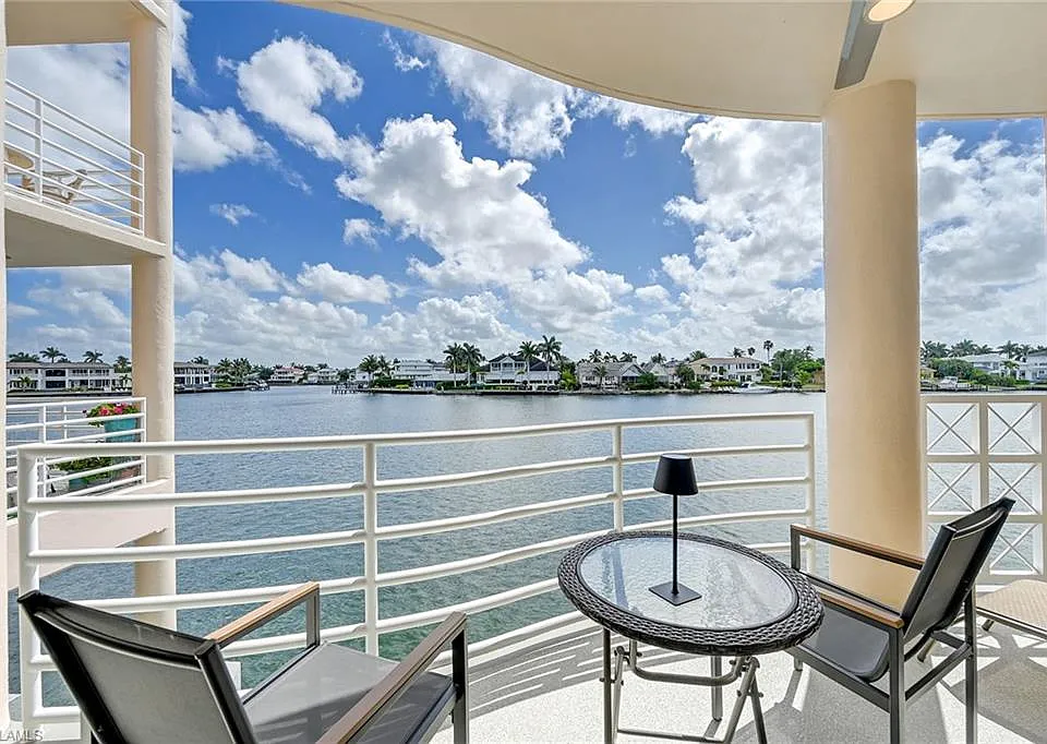 4530 Gulf Shore Blvd N #2-122