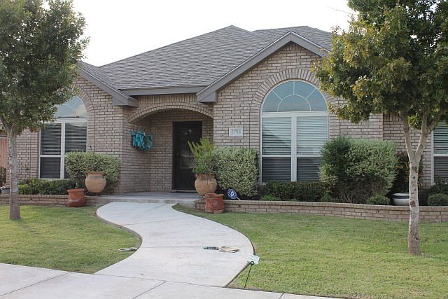 1st image of 5704 San Saba Ave