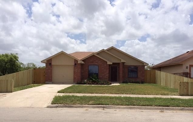 1st image of 110 Tamarindo Ln