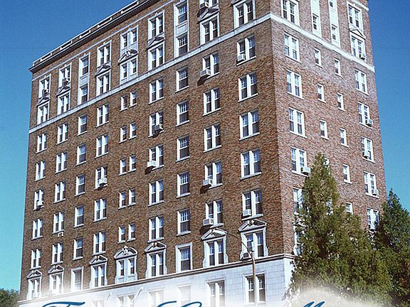 2nd image of 2710 S Grand Blvd #Edf317f35