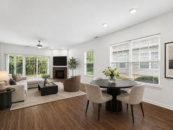 3rd image of 2357 Brickyard Rd #5514