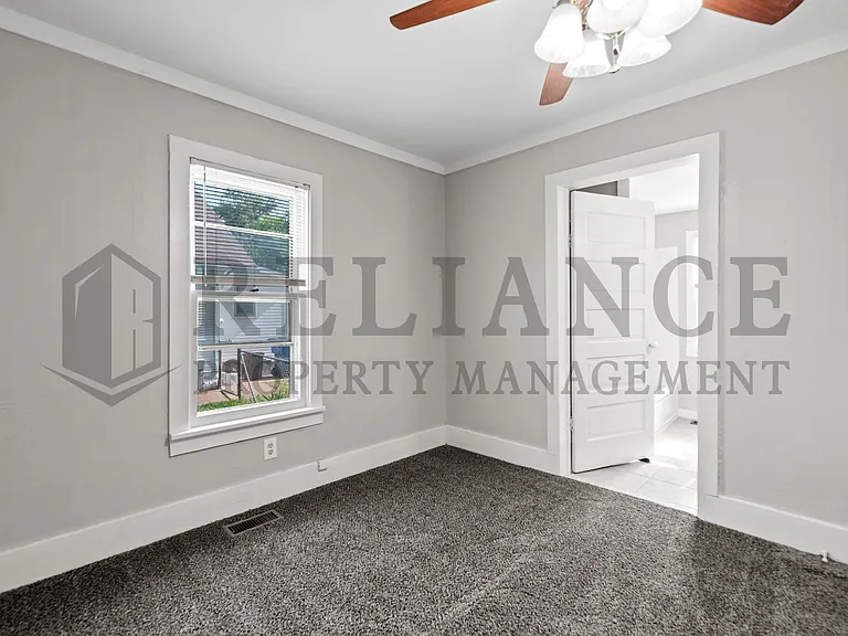 232 S Sedgwick St — Photo 22