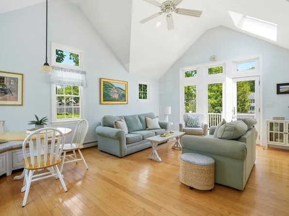 87 Franklin Rd, Norwell, MA 02061