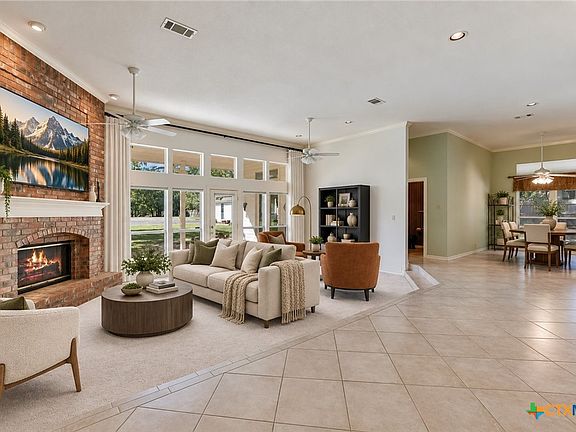 4th image of 2114 Live Oak Cir