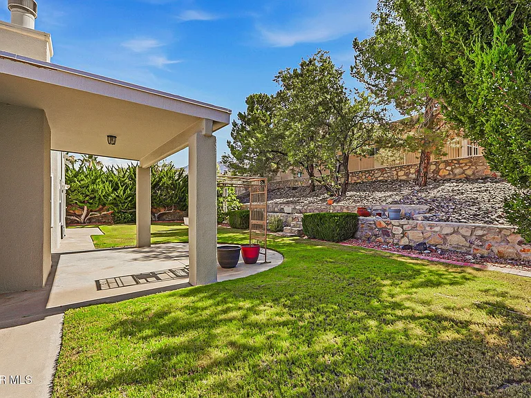 6141 Loma De Cristo Dr — Photo 38
