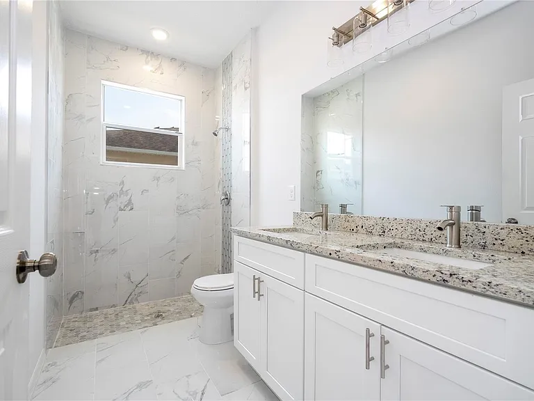 833 Colville Dr — Photo 41