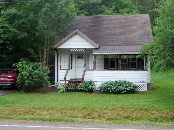 4529 Route 487, Lopez, PA 18628