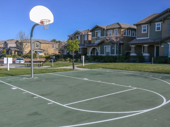 2559 Sparkling Water Ct