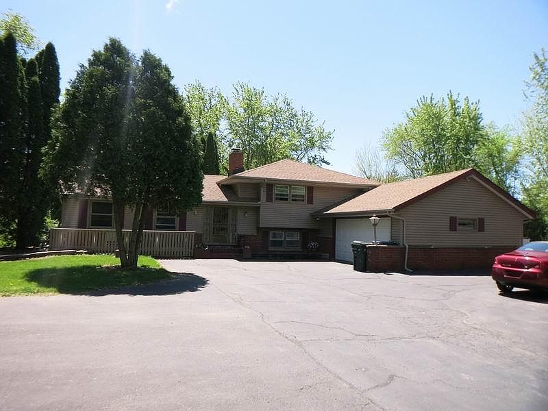 1st image of S62W23187 Fern Dr