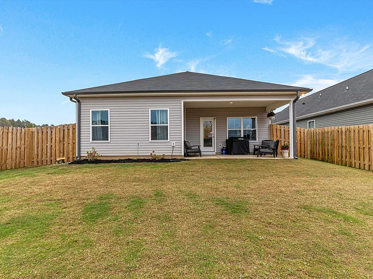 975 Newburn Dr — Photo 47