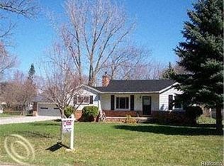 3381 Culbertson Ave, Rochester Hills, MI 48307