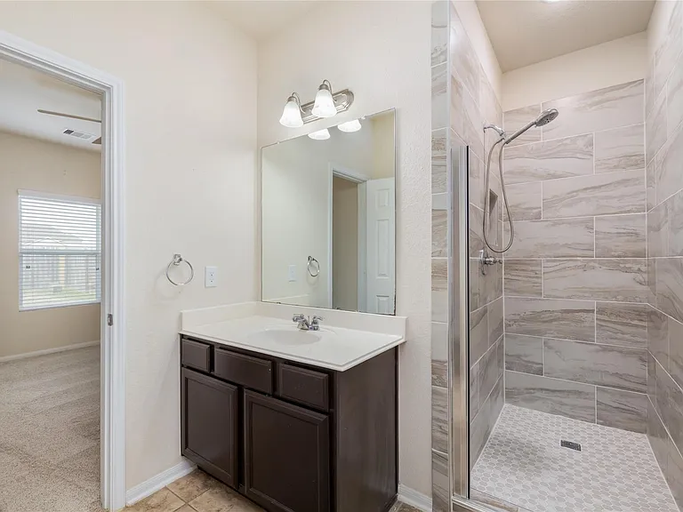 20102 Bayliss Manor Ln — Photo 16