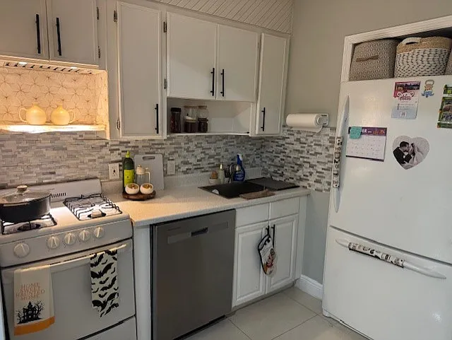 410 SW 7th St #1 — Photo 13