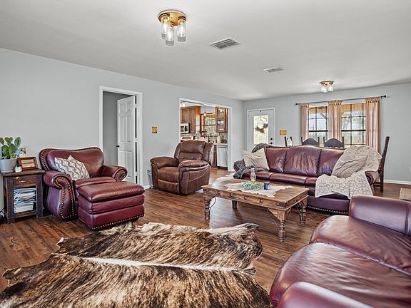 5th image of 1125 County Road 1515