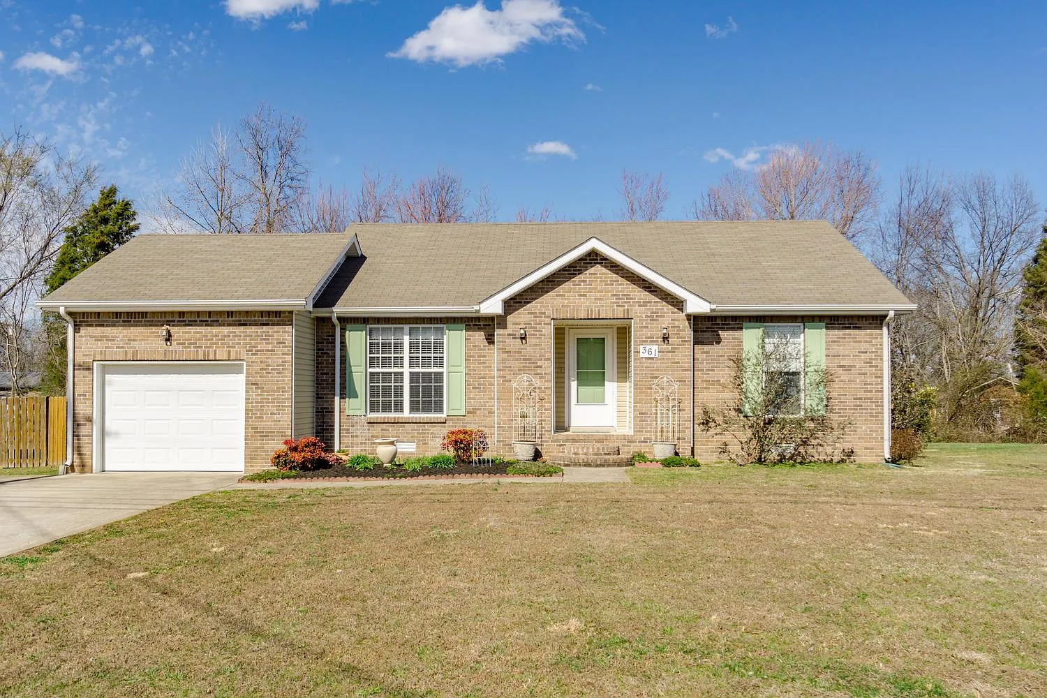 361 Woodtrace Dr photo 1