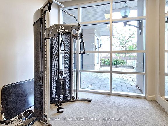 4th image of 2396 Major Mackenzie Dr W #322
