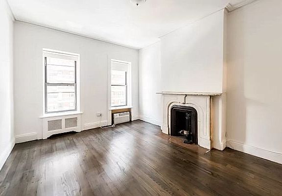 3rd image of 248 E 71st St APT 3S
