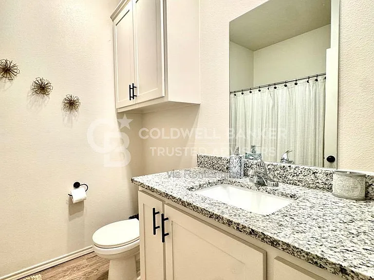 5528 Lehigh St — Photo 22
