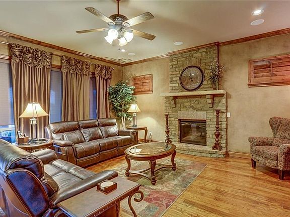 4th image of 15404 Kestral Lake Dr