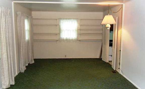 4th image of 1412 Akin Dr