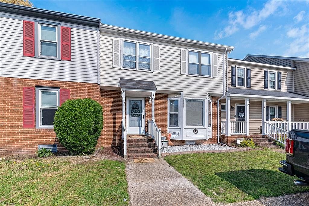 8 W Wainwright Dr Poquoson Va 23662 Mls 10370946 Zillow