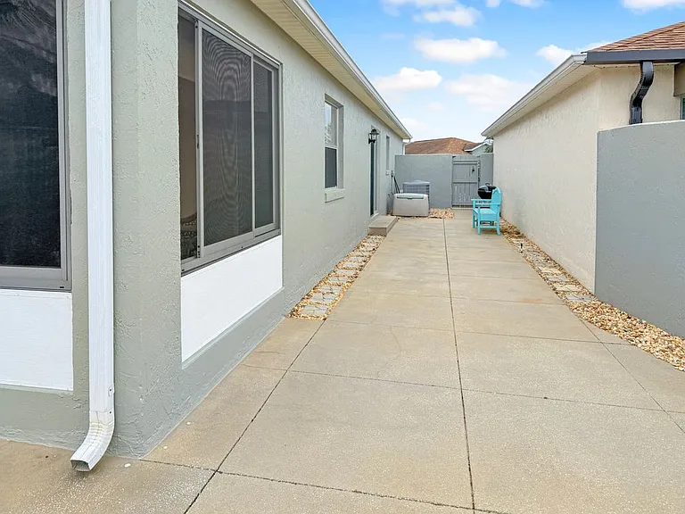 408 Duarte Ln — Photo 12