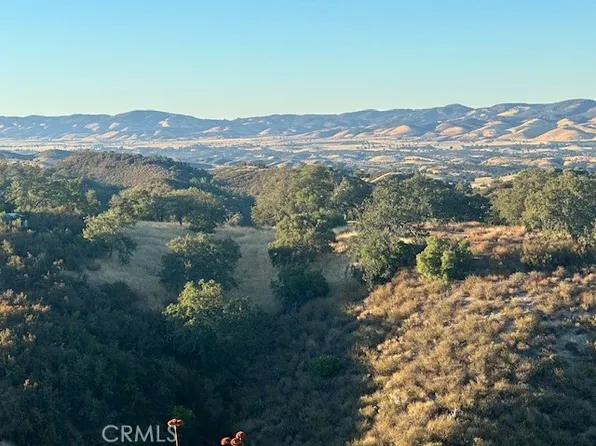 52721 Smith Rd, Bradley, CA 93426