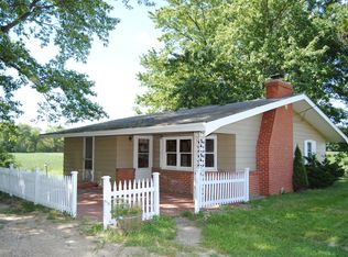 16246 Plum Rd, Dewitt, IL 61735