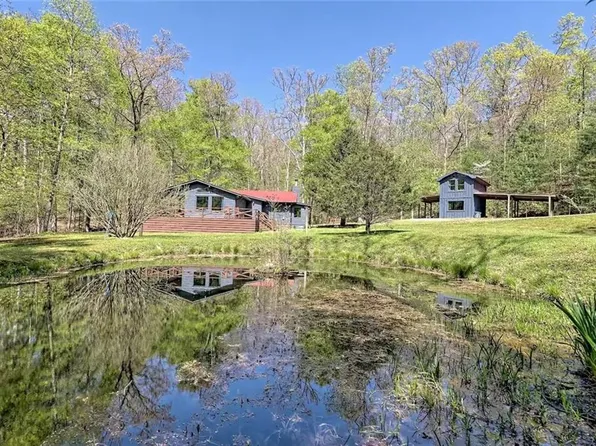 1074 Auberry Ln, Morganton, GA 30560