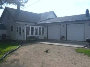 W8850 Bobolink Rd, Reeseville, WI 53579