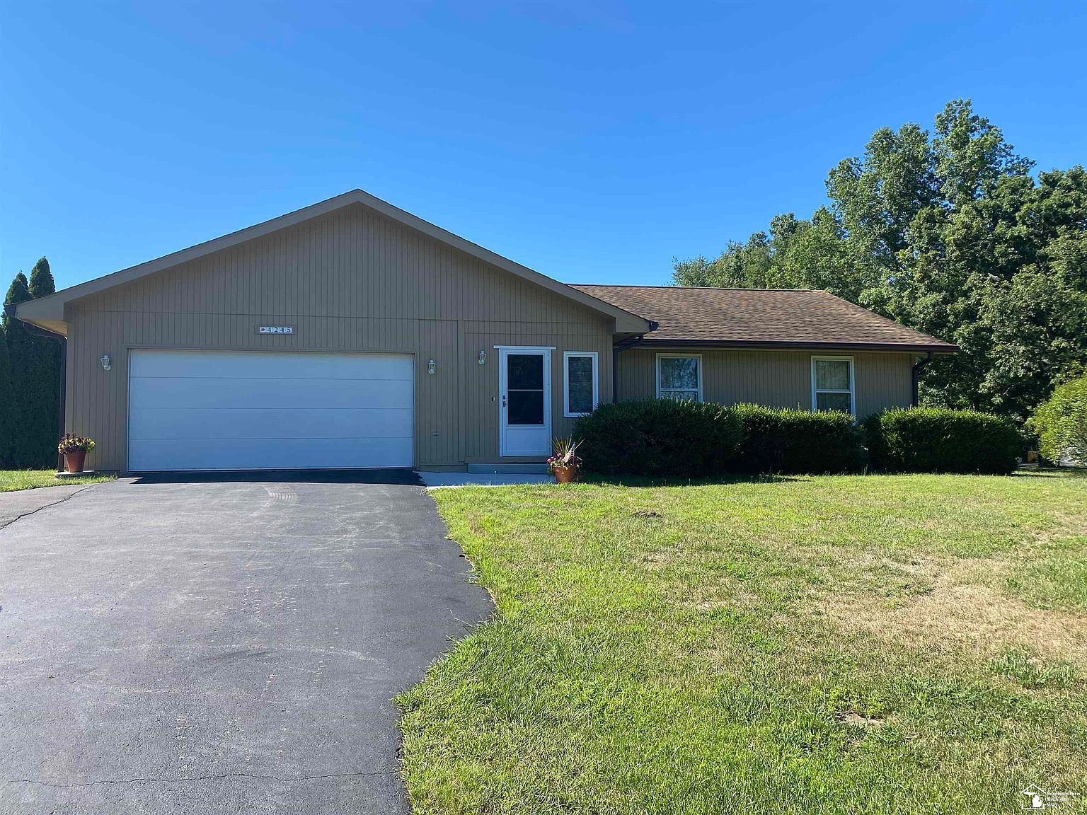 4245 W Samaria Rd, Temperance, MI 48182 Zillow