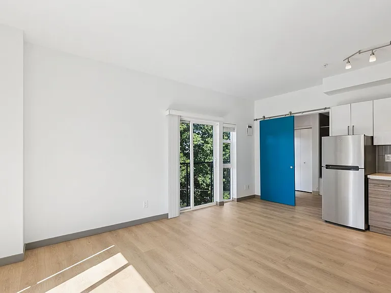 Helene Apartments — Photo 48